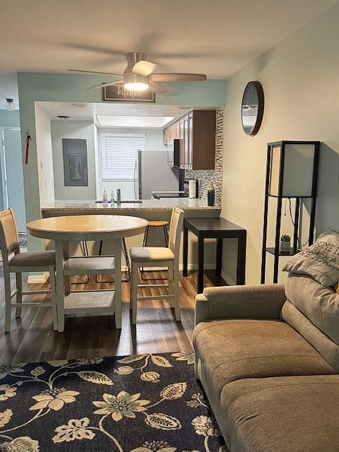 1st image of 3021 Sir Hamilton Cir #11