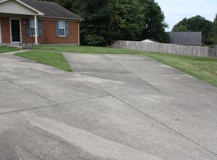 116 Countryside Dr, Bardstown, KY 40004