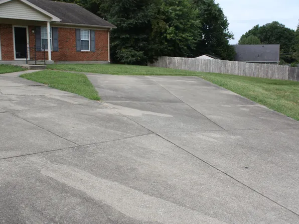 116 Countryside Dr, Bardstown, KY 40004