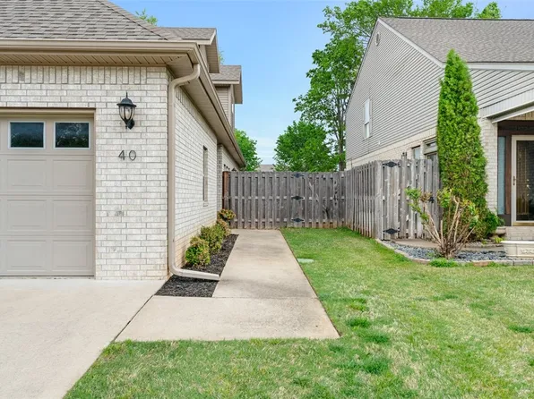 40 E Cydnee St, Fayetteville, AR 72703