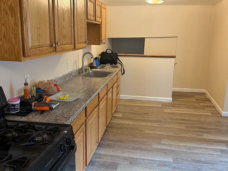 492-494 Wilson St #4 — Photo 2