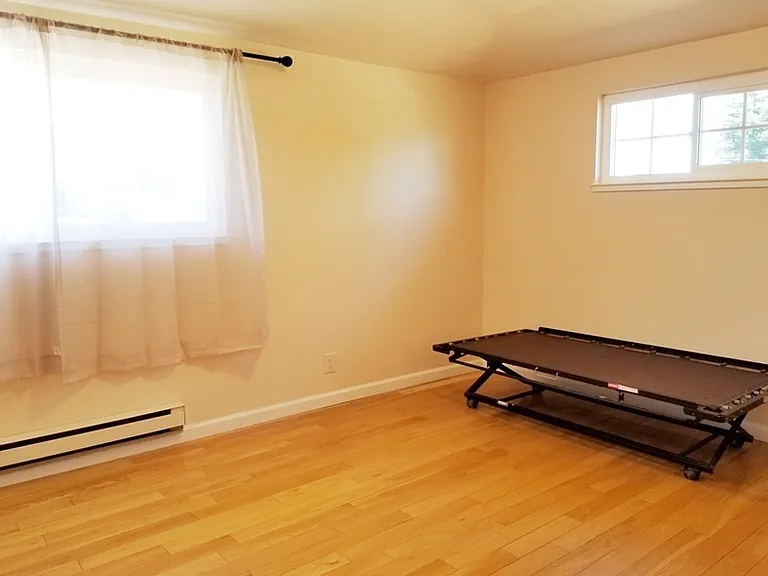 4760 Castlewood Dr — Photo 12