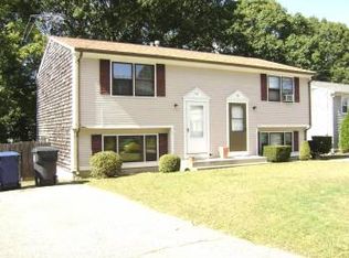 133 Kenyon Ave, Warwick, RI 02886