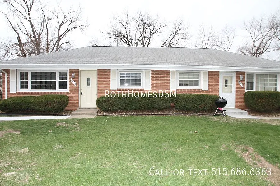 2 Bedroom 1 Bath Duplex — Photo 2