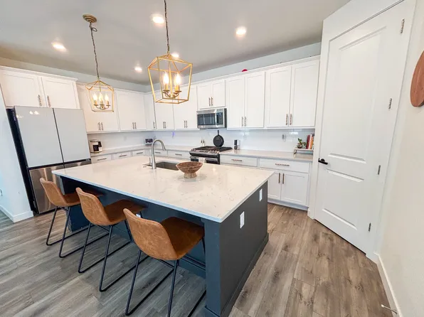 8100 Sewanee Peak, Littleton, CO 80125