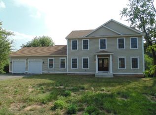 158 Shunpike Rd, Cromwell, CT 06416