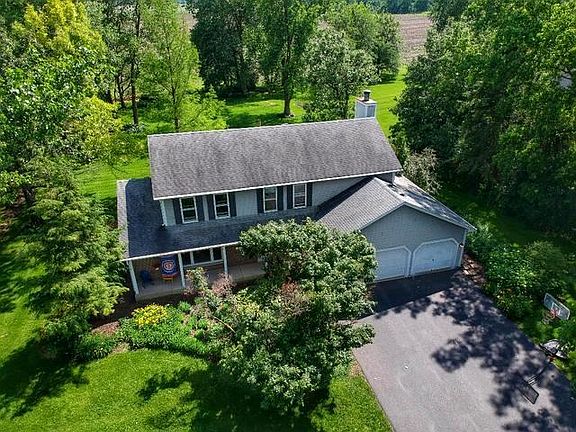 5th image of 43W585 Hawkeye Dr