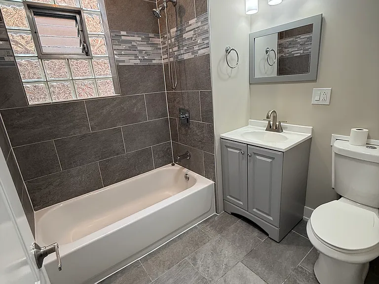 6525 S Peoria St #2 — Photo 11