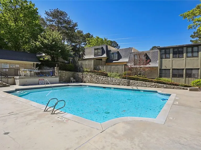 73 La Rue Pl NW — Photo 29