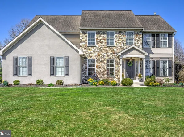 92 Guigley Dr, Mohnton, PA 19540