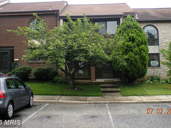 2nd image of 8121 Burkart Ct