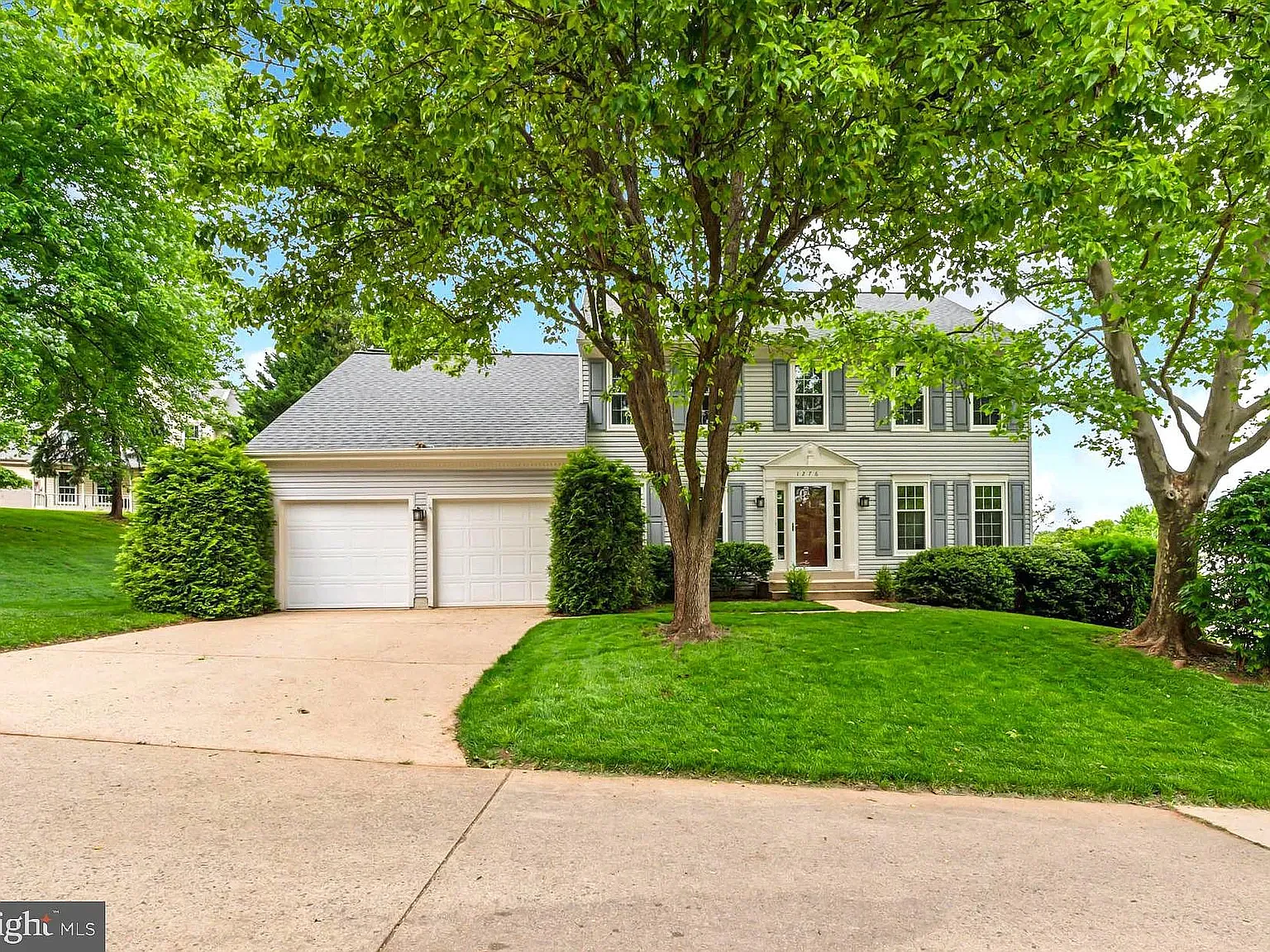 4 bed, 3.5 bath, 3202 sqft, $4,095 — Photo 1