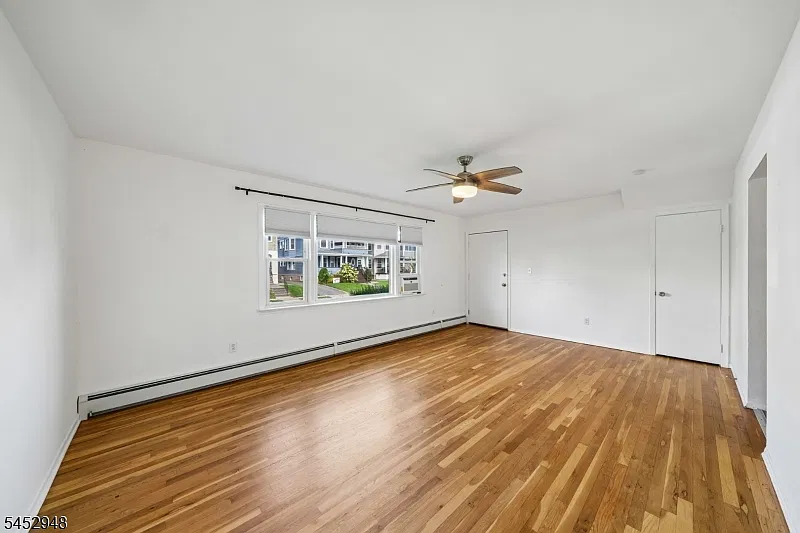 3 bed, 1.0 bath, $3,650 — Photo 3