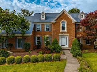 4923 Dublin Dr, North Royalton, OH 44133