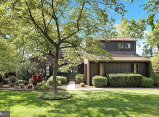 11 Clover Ln, Mechanicsburg, PA