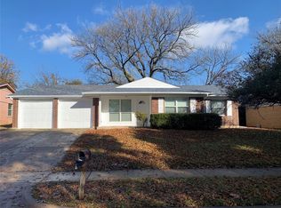 2115 Menefee St, Arlington, TX 76010