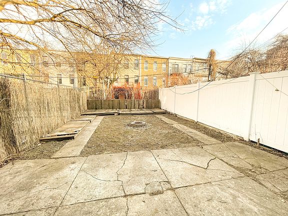 2nd image of 160 Cornelia St #A1