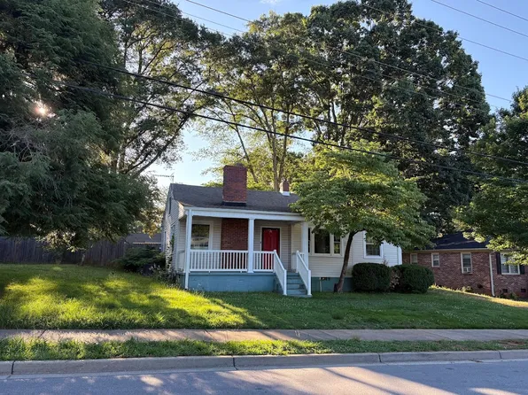 37 Holmes Dr, Greenville, SC 29609