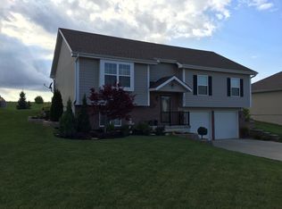 1707 Bluebird Ct, Atchison, KS 66002
