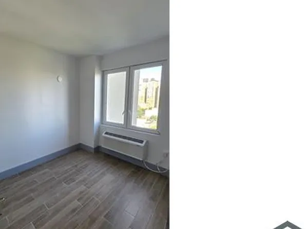 1686 Davidson Ave, Bronx, NY 10453
