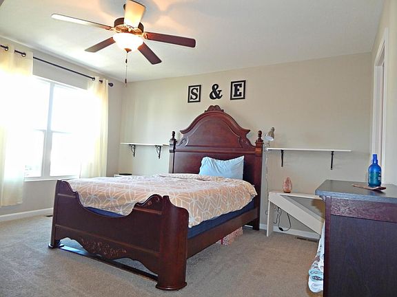 4th image of 726 Drakewood Ln
