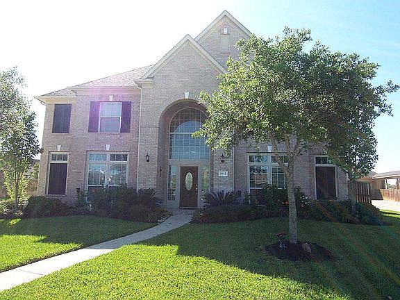 Front View of Home