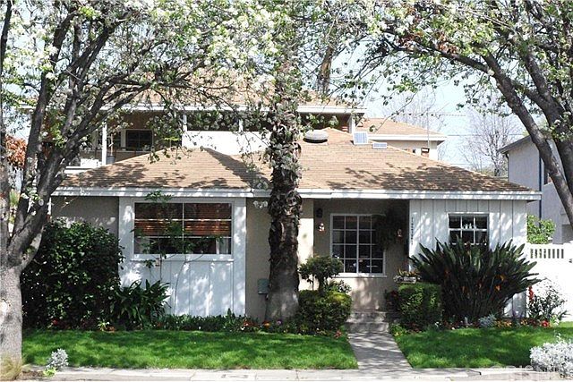 12721 Oxnard Street, Front Unit/House