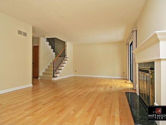 3rd image of 3605 Woodcliff Dr