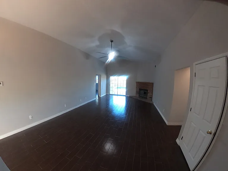 8461 Satinwood Ave — Photo 4