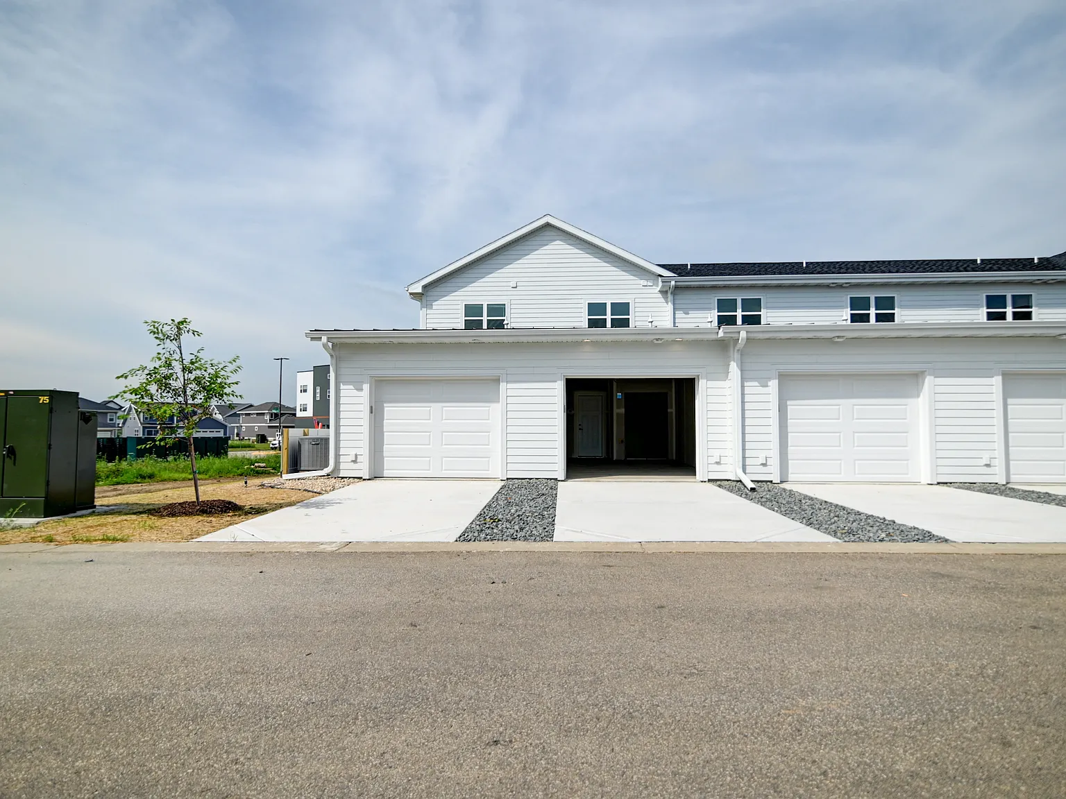 2 bed, 2.5 bath, 1168 sqft, $2,250 — Photo 3