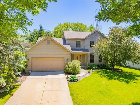 5145 Oak Valley Dr, Madison, WI 53704