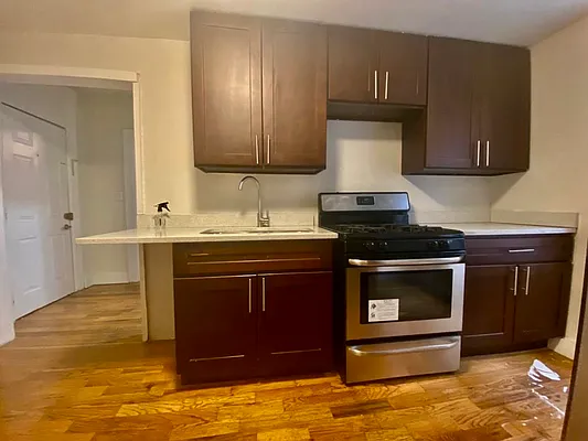 Rented by Zjama Realty Corp | media 14