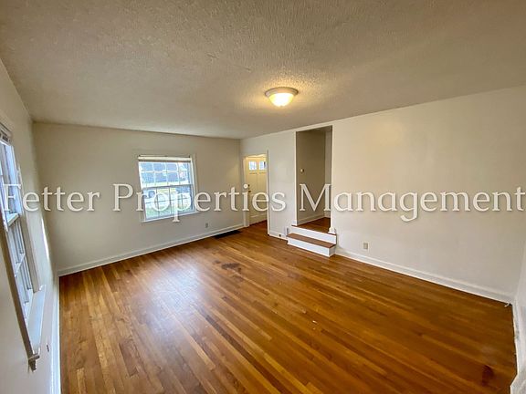 3rd image of 1101-1103 Macarthur Cir #933-01