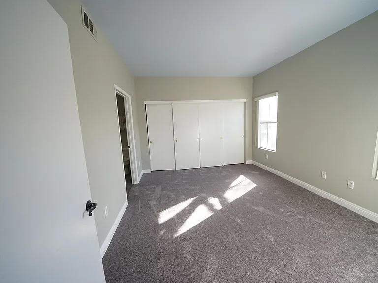 10245 S Maryland Pkwy #169-5 — Photo 10
