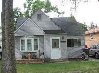 414 Bellevue Dr, Round Lake Park, IL 60073