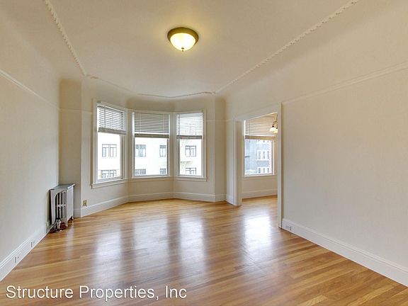 2nd image of 2485 Chestnut St #204