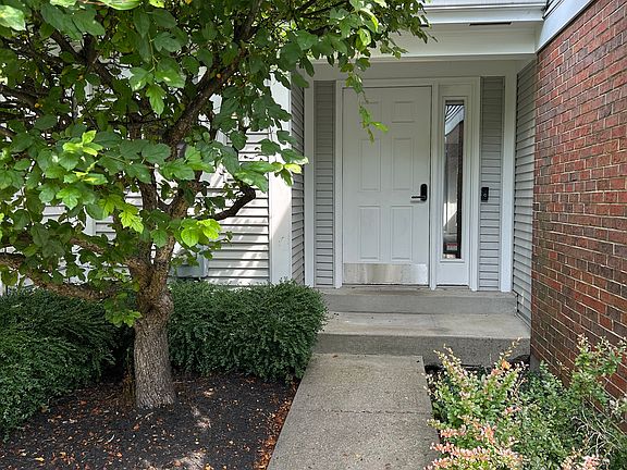 2nd image of 1053 Wittshire Ln