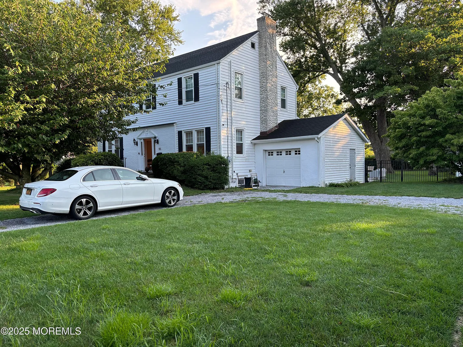 3 bed, 2380 sqft, $2,800 — Photo 2