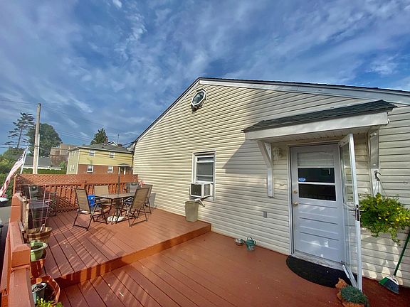3rd image of 25 Jefferson St #3