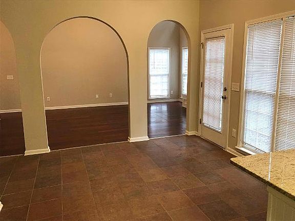 4th image of 6416 Vicksburg Ct
