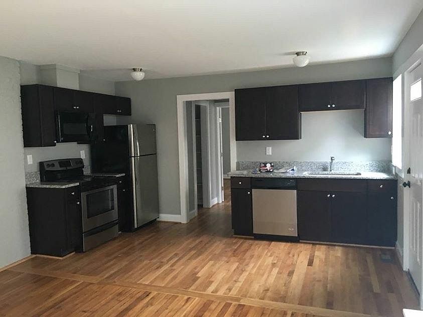 2nd image of 916 Exum St #B