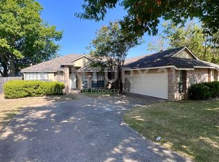 205 Sunset Dr, Glenn Heights, TX 75154