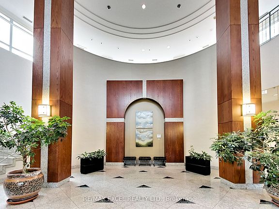 5th image of 18 Harrison Garden Blvd Unit 1409