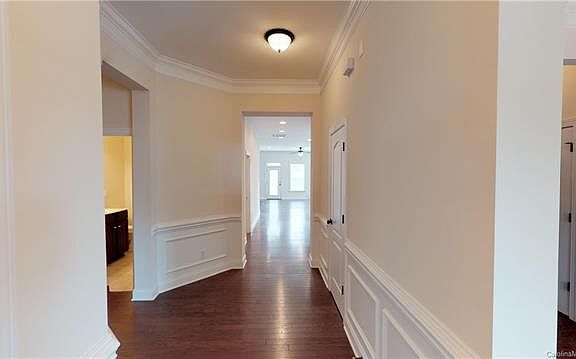 4th image of 111 Grayfox Dr