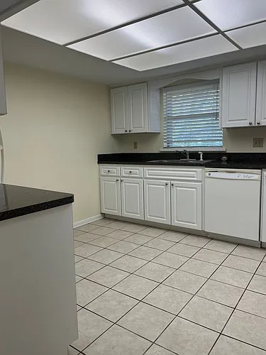High View Apartments Photo 1