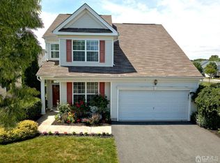 7 Pebble Creek Rd, Dayton, NJ 08810