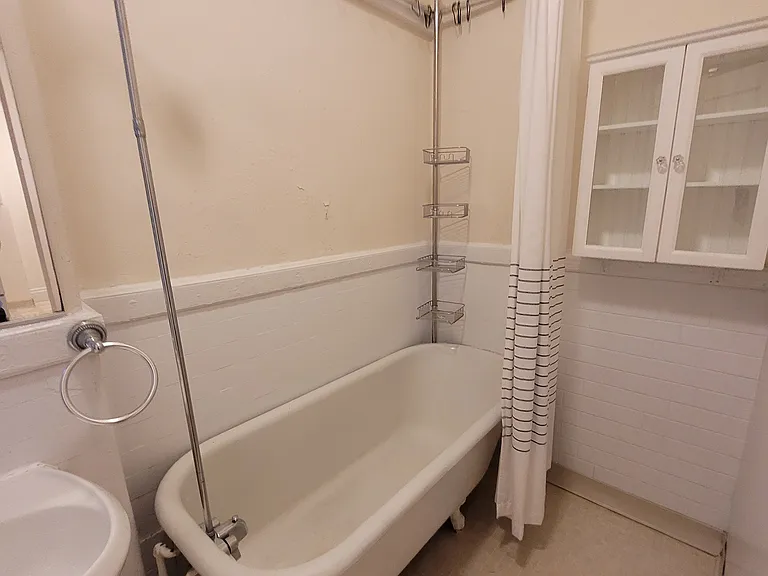 60 Queensberry St #A-1 — Photo 12