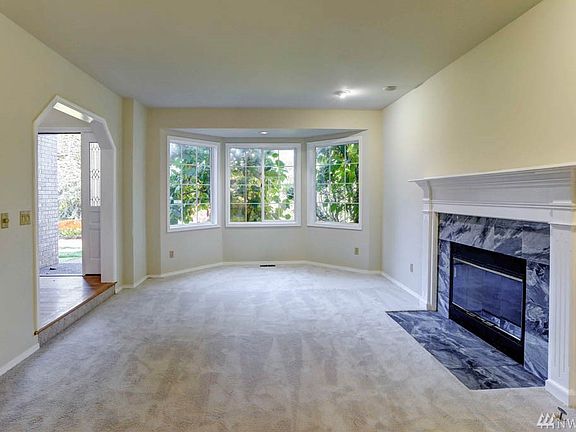 4th image of 19318 64th Pl NE