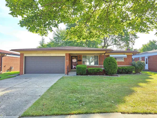 27260 Newport Dr, Warren, MI 48088
