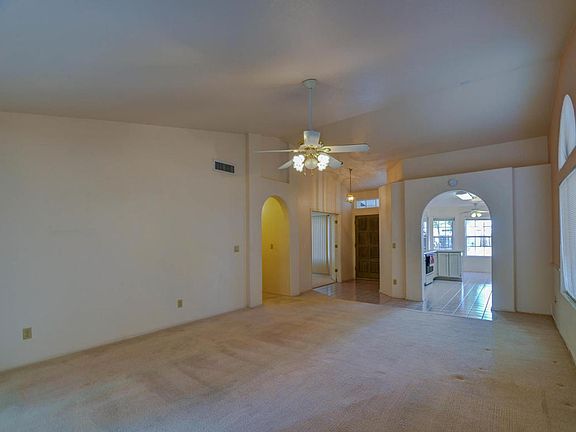 4th image of 3417 E Le Marche Ave
